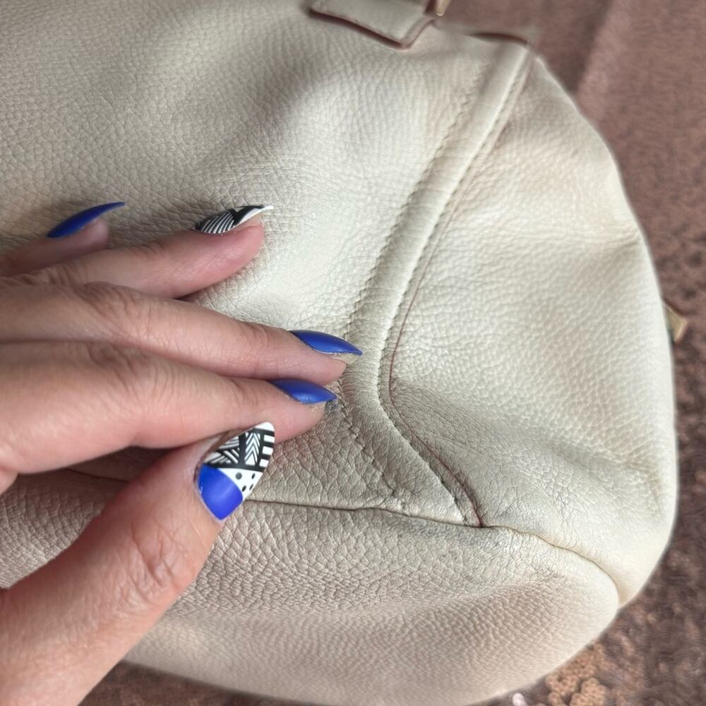 KATE SPADE 🤍 Creamy Leather White Shoulder Bag, Interior Polka Dots (Preloved) - Picture 15 of 17